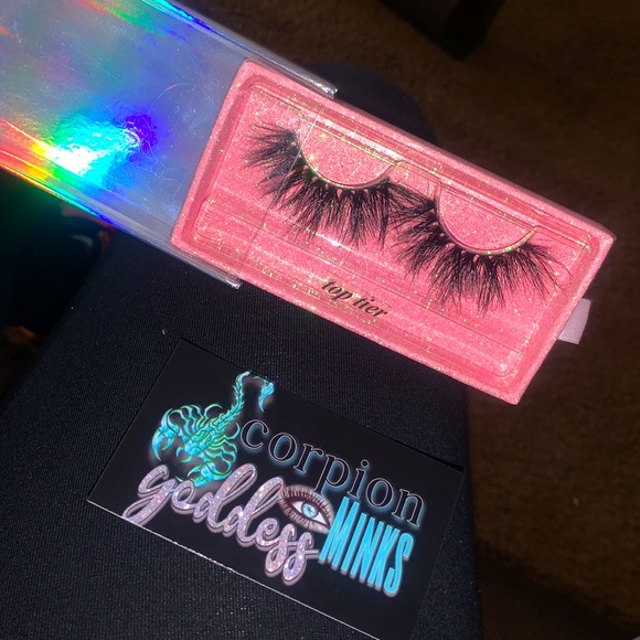 Mink strip lashes - Picture 3 of 3